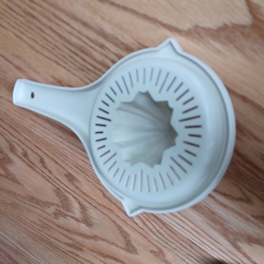 Fruit squeezer - Picture 2 of 3